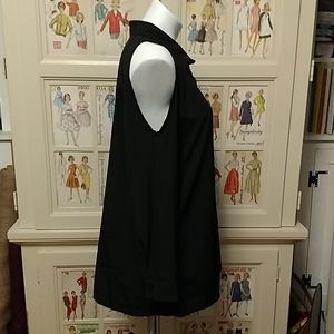 🎀 Black cut- shoulder blouse Sz XL